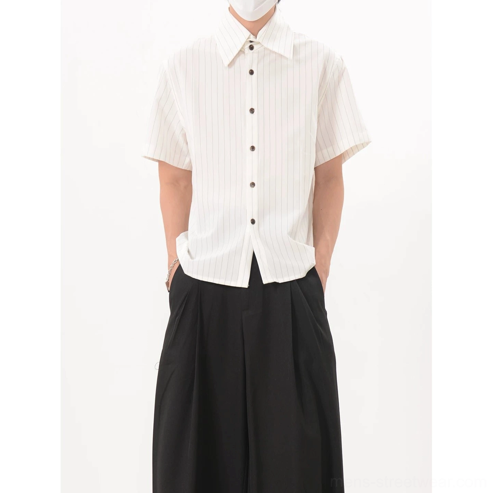 Acubi pinstripe short sleeve shirt product detail view highlighting the relaxed Seoul streetwear silhouette