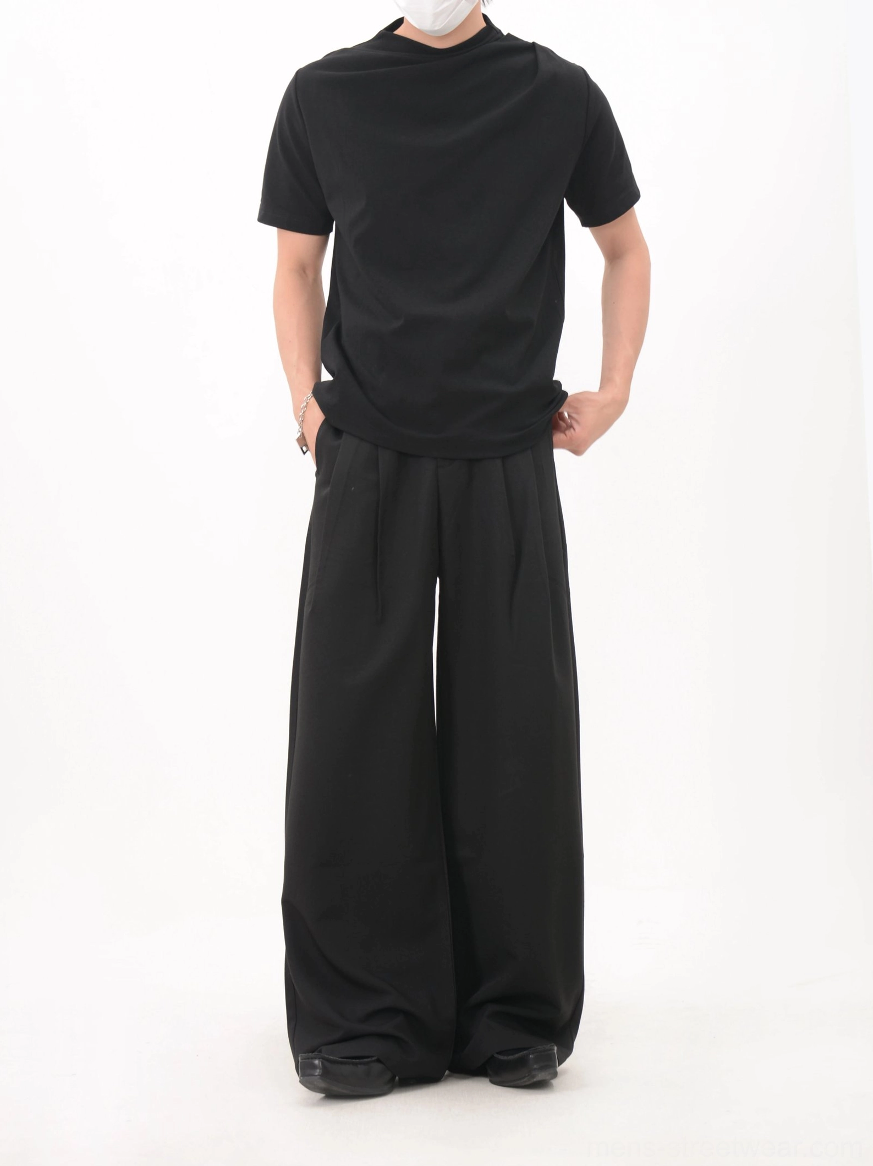 Black lightweight fitted jersey tee back view in modern Korean minimalist streetwear styling