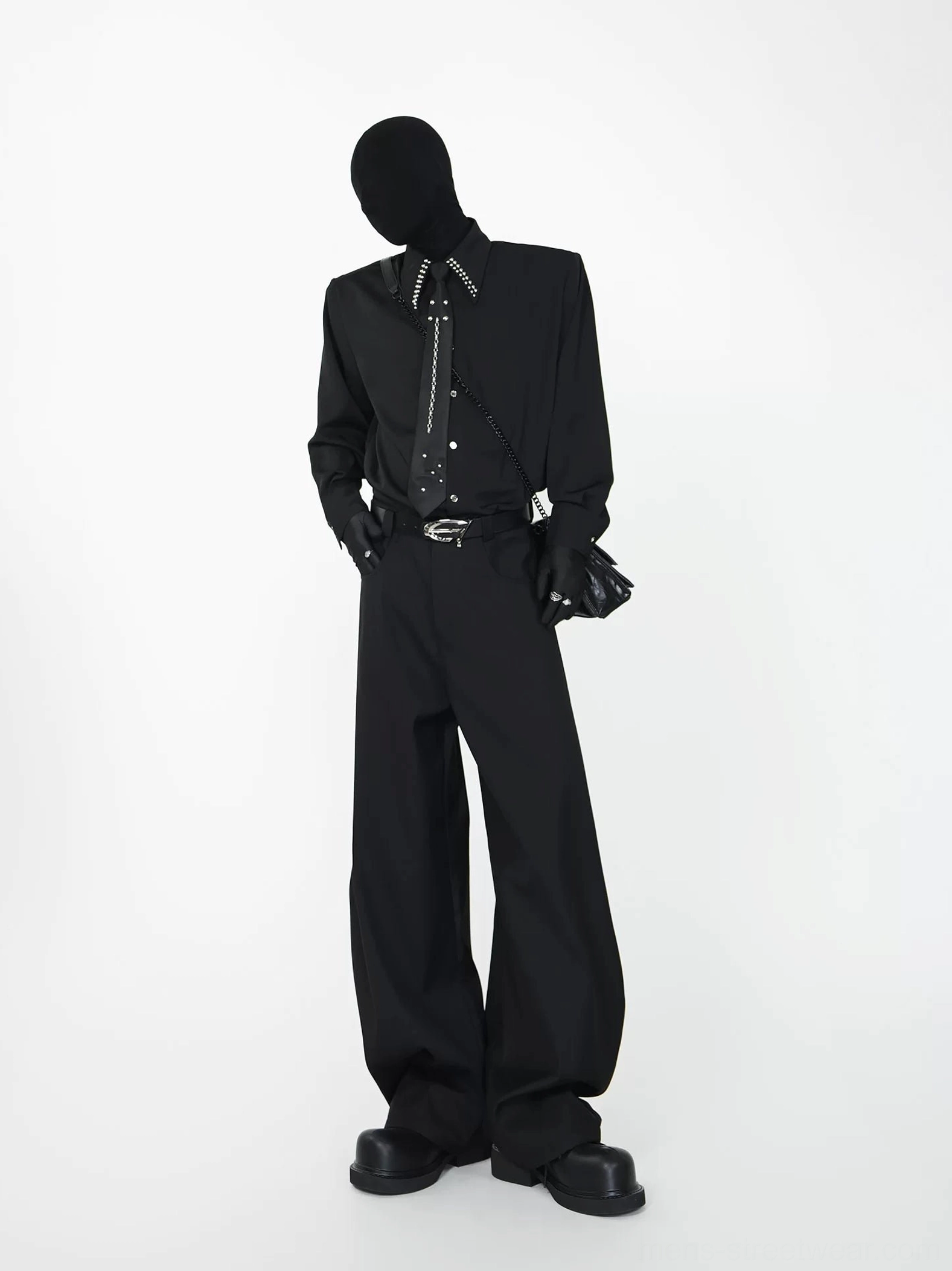 Black crystal collar shirt and embellished chain tie set in dark Korean streetwear formal outfit styling