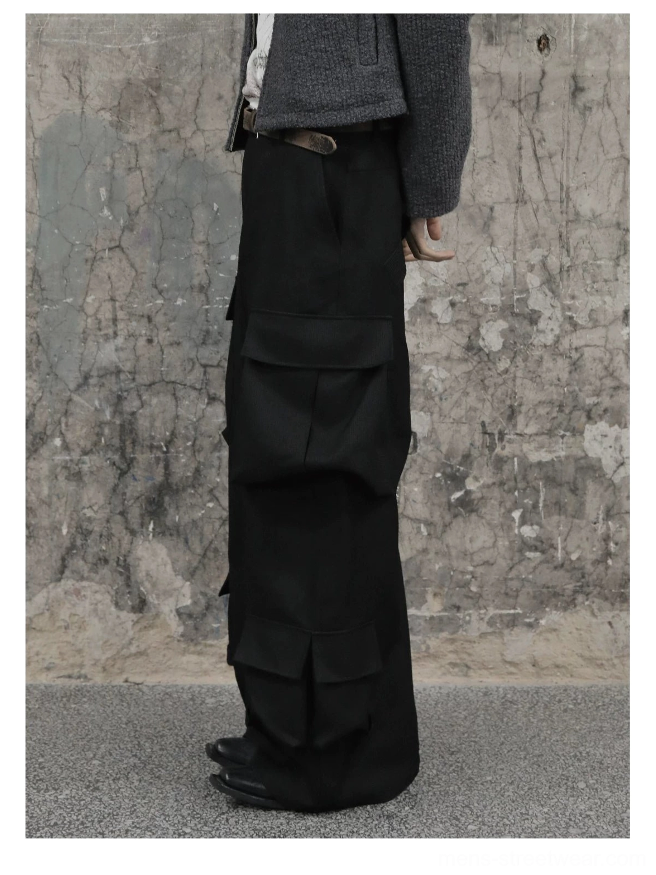Black wide-leg cargo trousers with oversized utility proportions and contemporary Asian streetwear styling