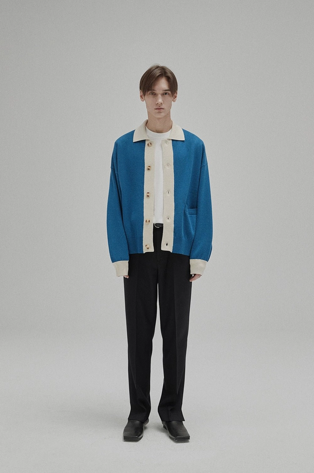 Close fit cotton crew neck tee inspired by contemporary East Asian minimalist fashion