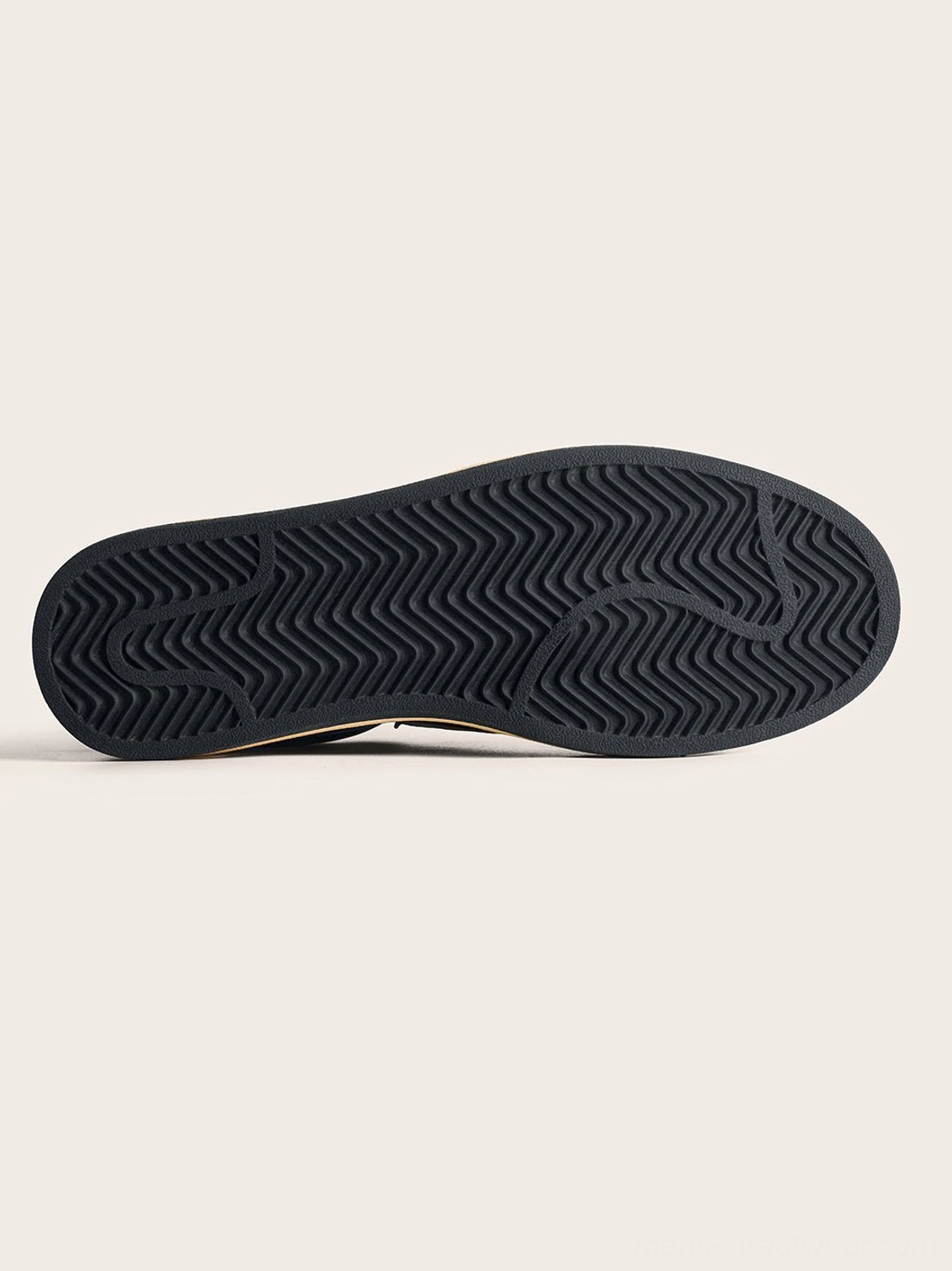 Coffee gray star panel retro low-top sneakers suitable for casual city outfits, cargo styling, denim looks, and contemporary streetwear