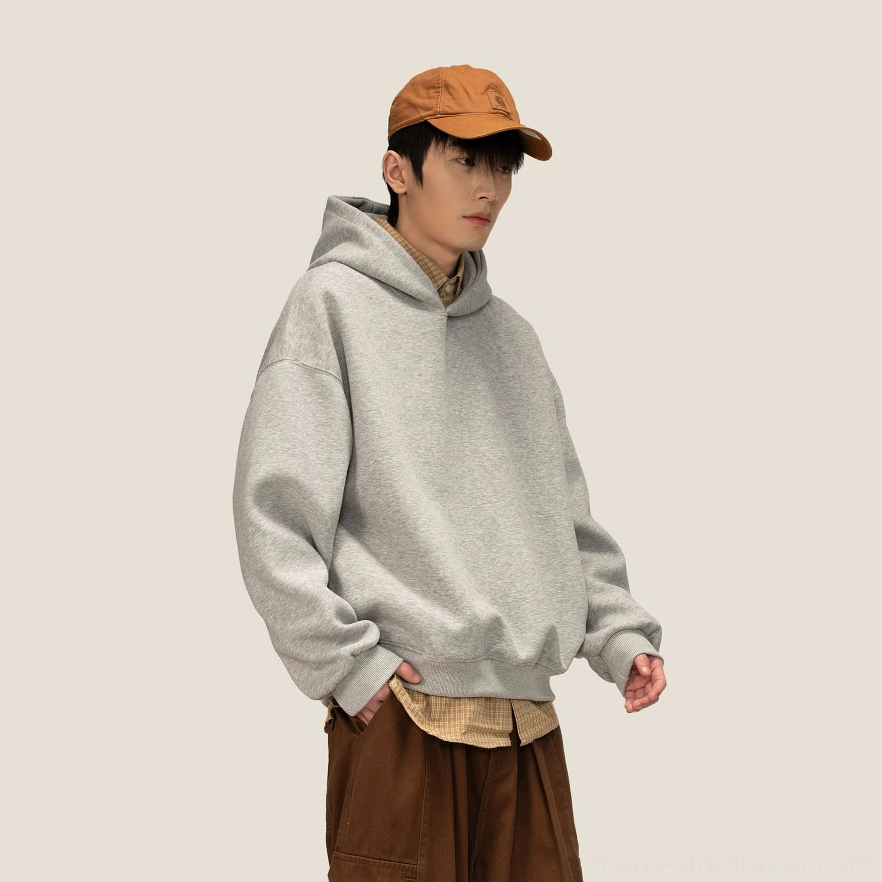 Contemporary oversized hoodie with clean minimalist finish for Seoul-inspired streetwear outfits