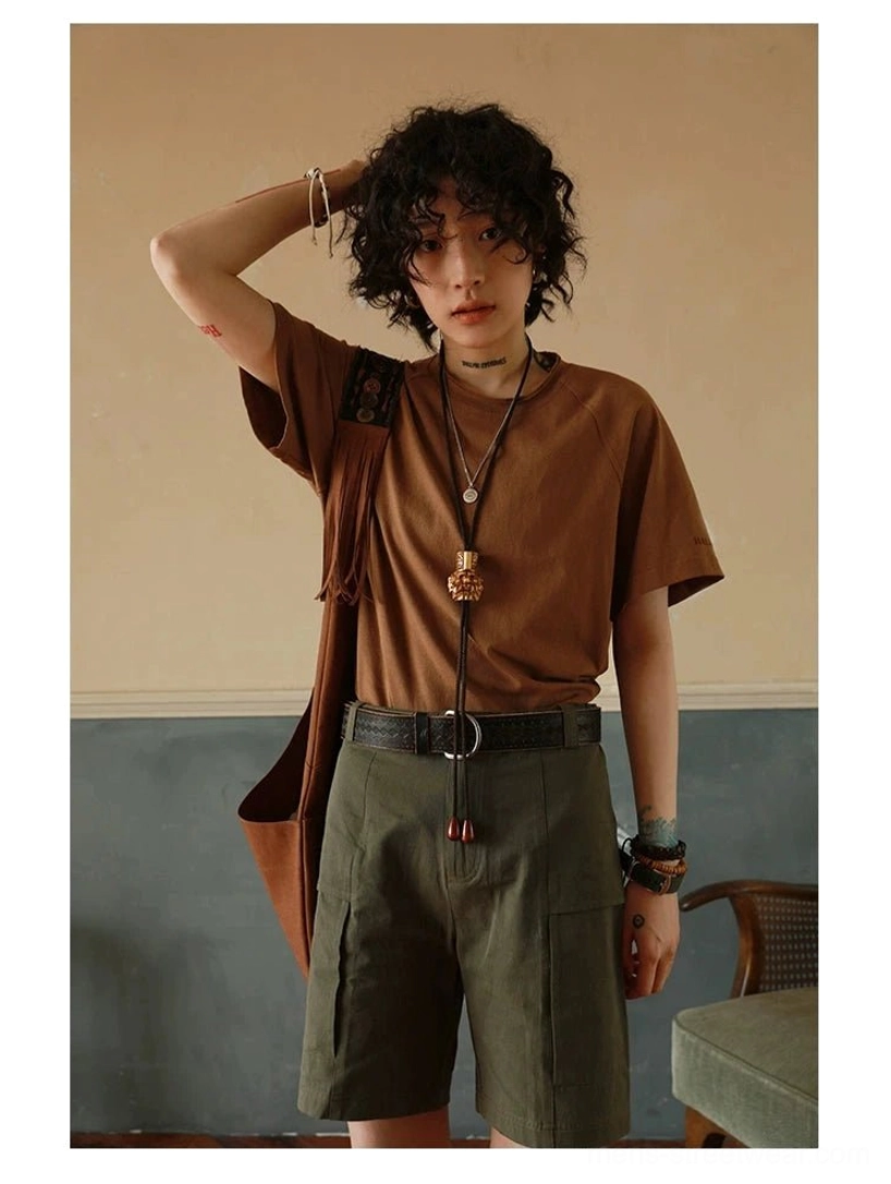 East Asian fashion inspired cotton raglan sleeve T-shirt designed for layered everyday outfits