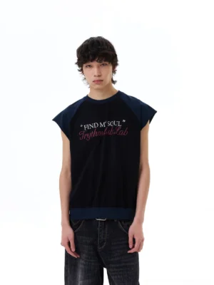 Male model wearing black Find My Soul raglan cap-sleeve Korean streetwear tee with baggy dark wash jeans, front full-body view
