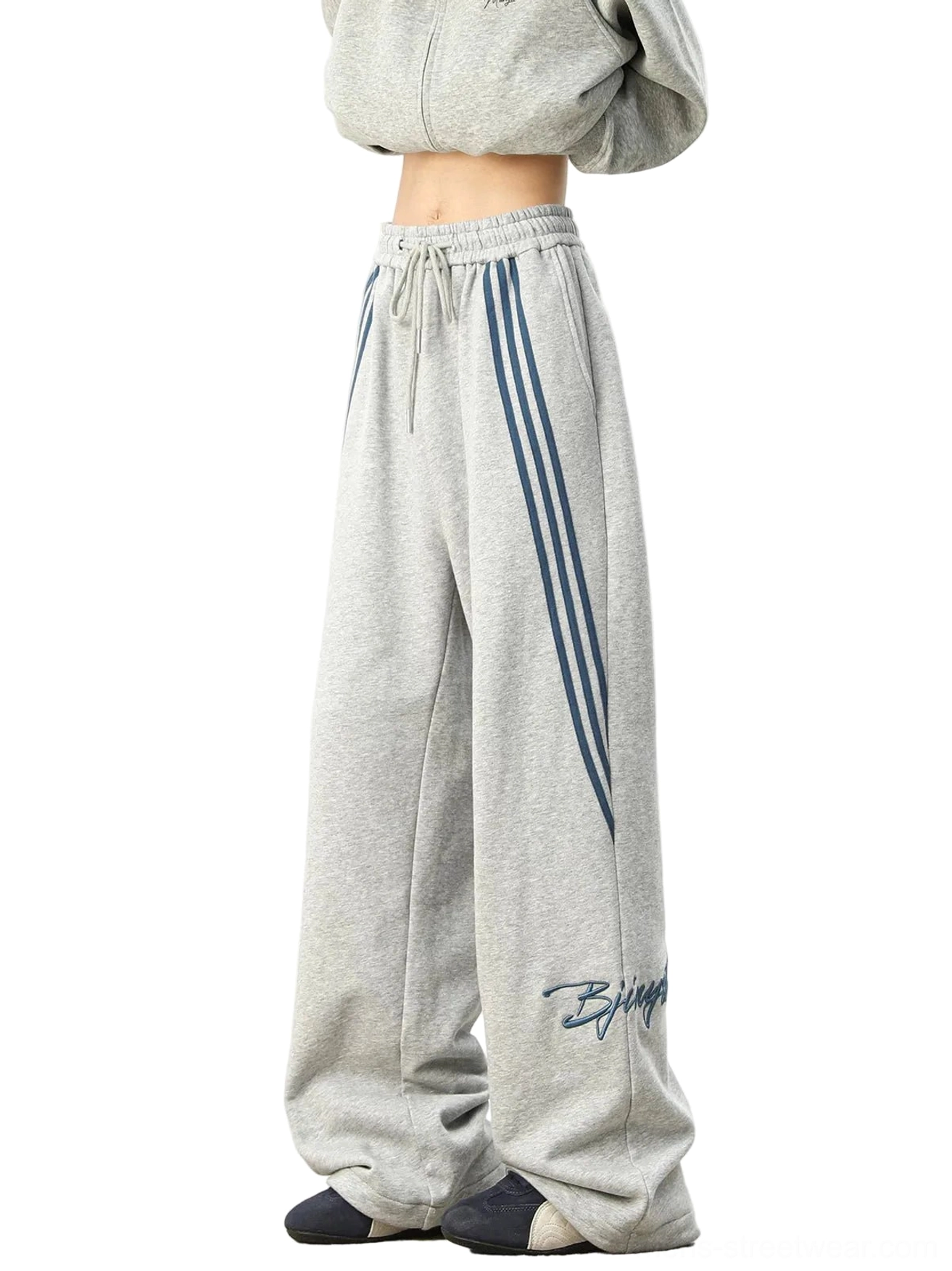 Floral gray wide-leg streetwear pants with dark blue vertical side stripes, blue script embroidery, elastic drawstring waistband, and oversized Korean fashion fit