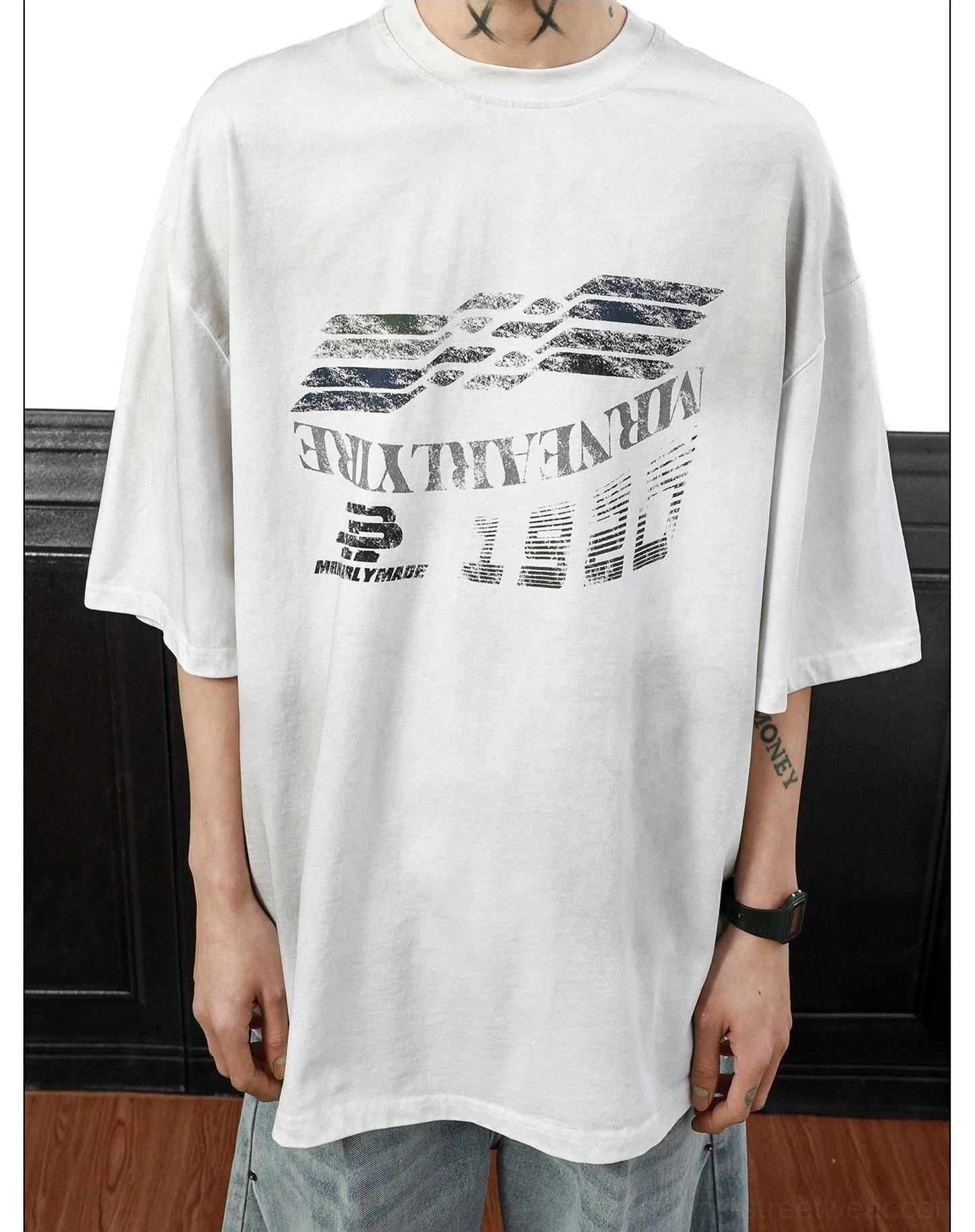 Gridline Drift black retro racing oversized graphic tee product image for contemporary Korean-inspired streetwear styling