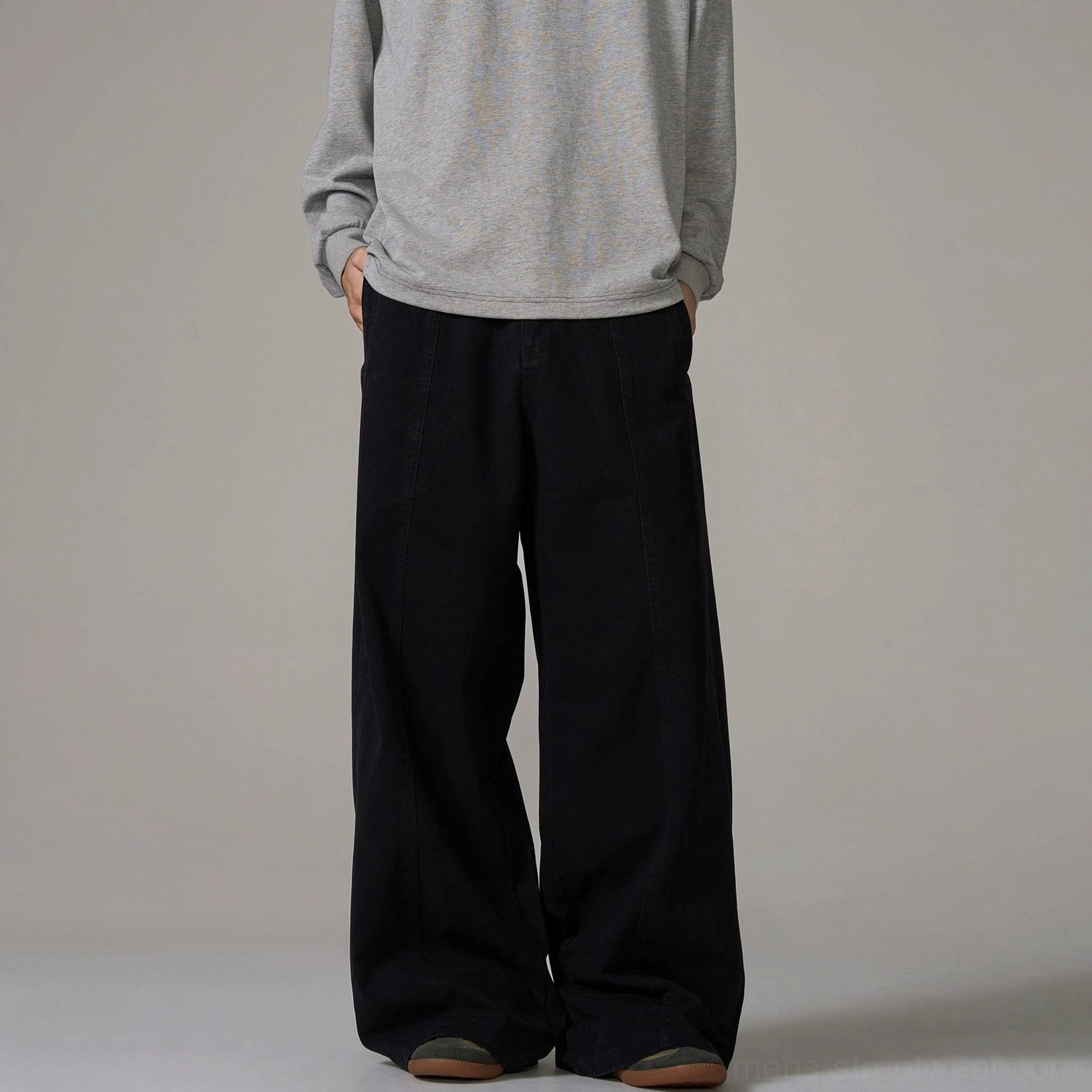 Korean streetwear wide-leg cotton trousers suitable for oversized layers, cropped jackets, and everyday styling