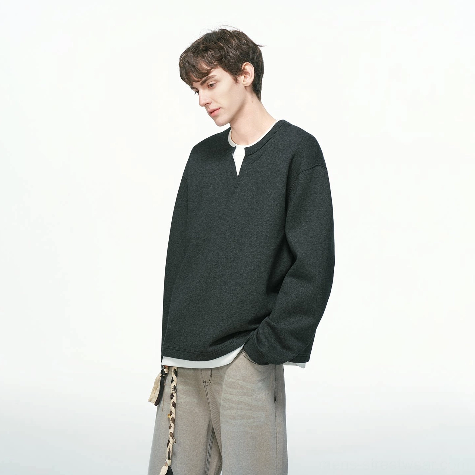 Layered men's sweatshirt suitable for Acubi fashion, Seoul casual outfits, relaxed denim styling, and cool-weather everyday wear