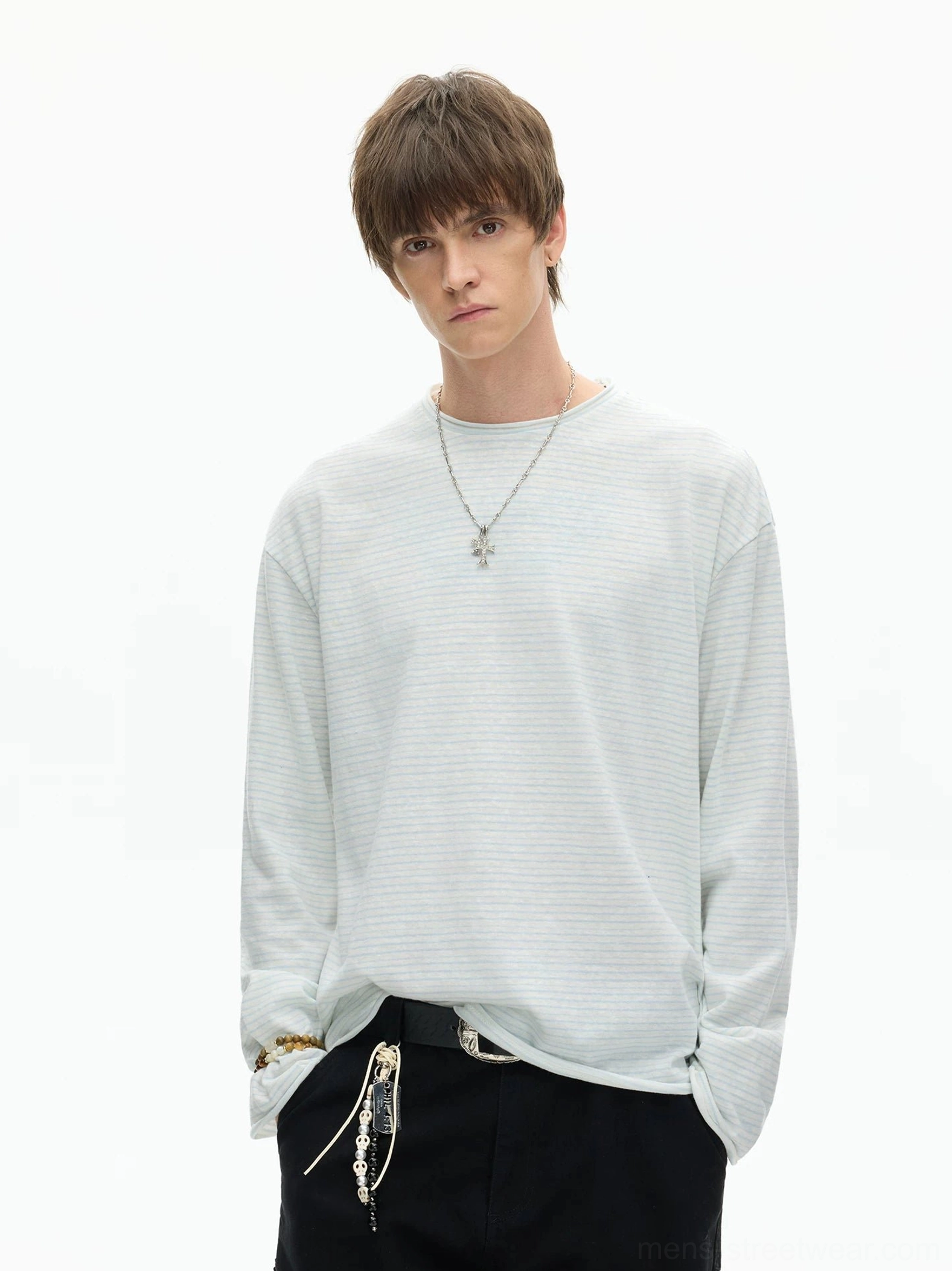 Front view of a minimalist light grey long sleeve crew neck T-shirt with loose Korean streetwear fit