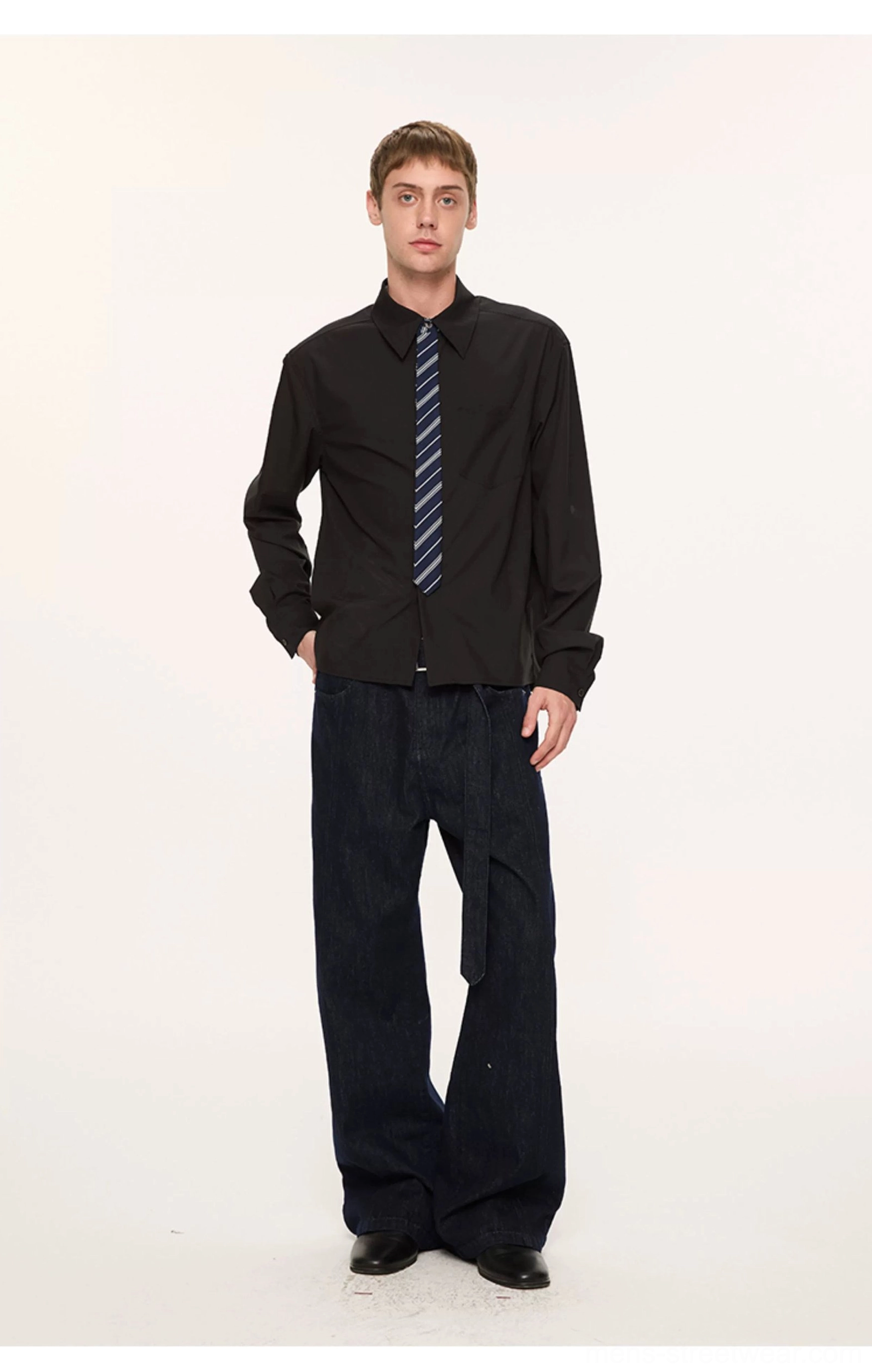 Modern long-sleeve contrast collar shirt with coordinating necktie for contemporary Seoul-inspired streetwear