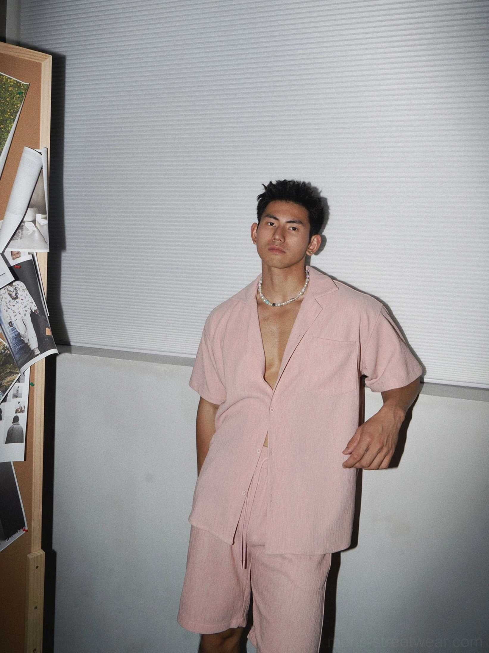Men's dusty pink open shirt and drawstring shorts linen-look set with relaxed Acubi streetwear styling