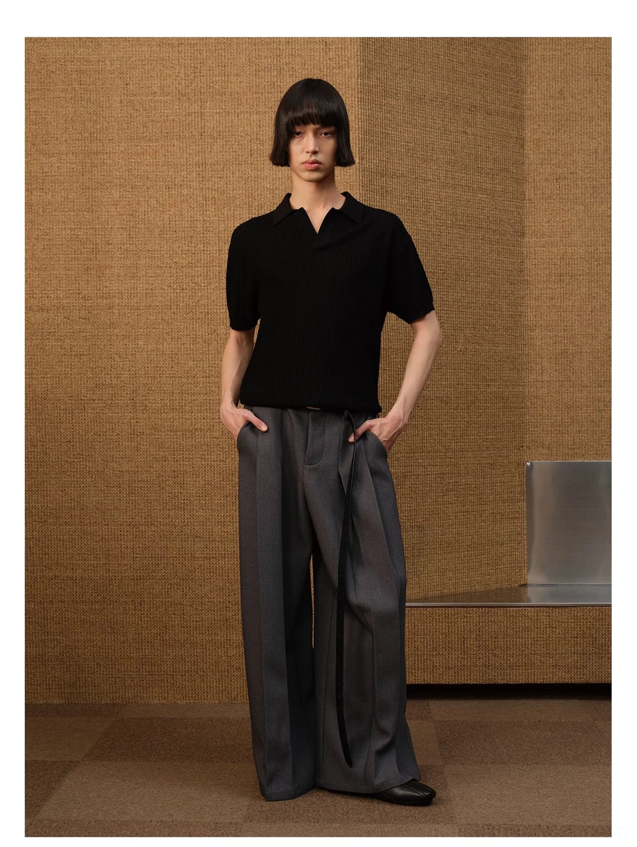 Men's ribbed knit open-collar polo shirt with a breathable ice-silk-style texture and modern Korean fashion appeal
