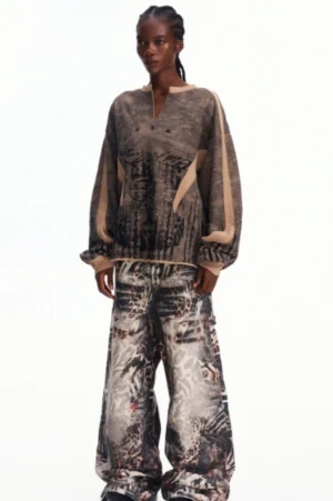 Men's vintage graphic camouflage half-zip streetwear top with ribbed cuffs and relaxed oversized silhouette