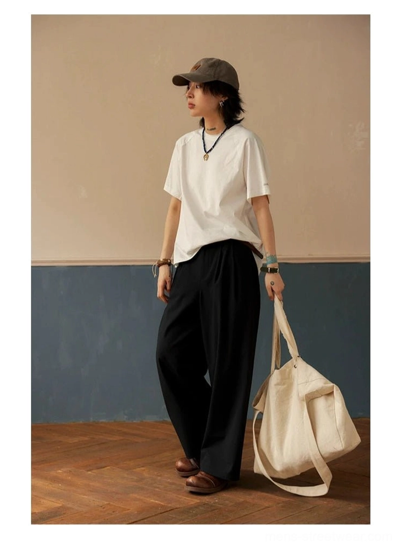 Modern casual raglan T-shirt with double-layer neckline, raw-edge sleeves, and minimalist Korean streetwear design