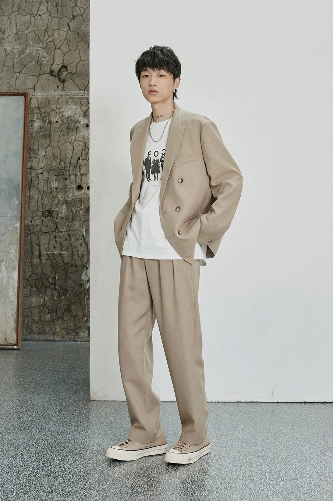 Oatmeal wide-leg tailored pants with neat double front pleats in a modern blazer outfit