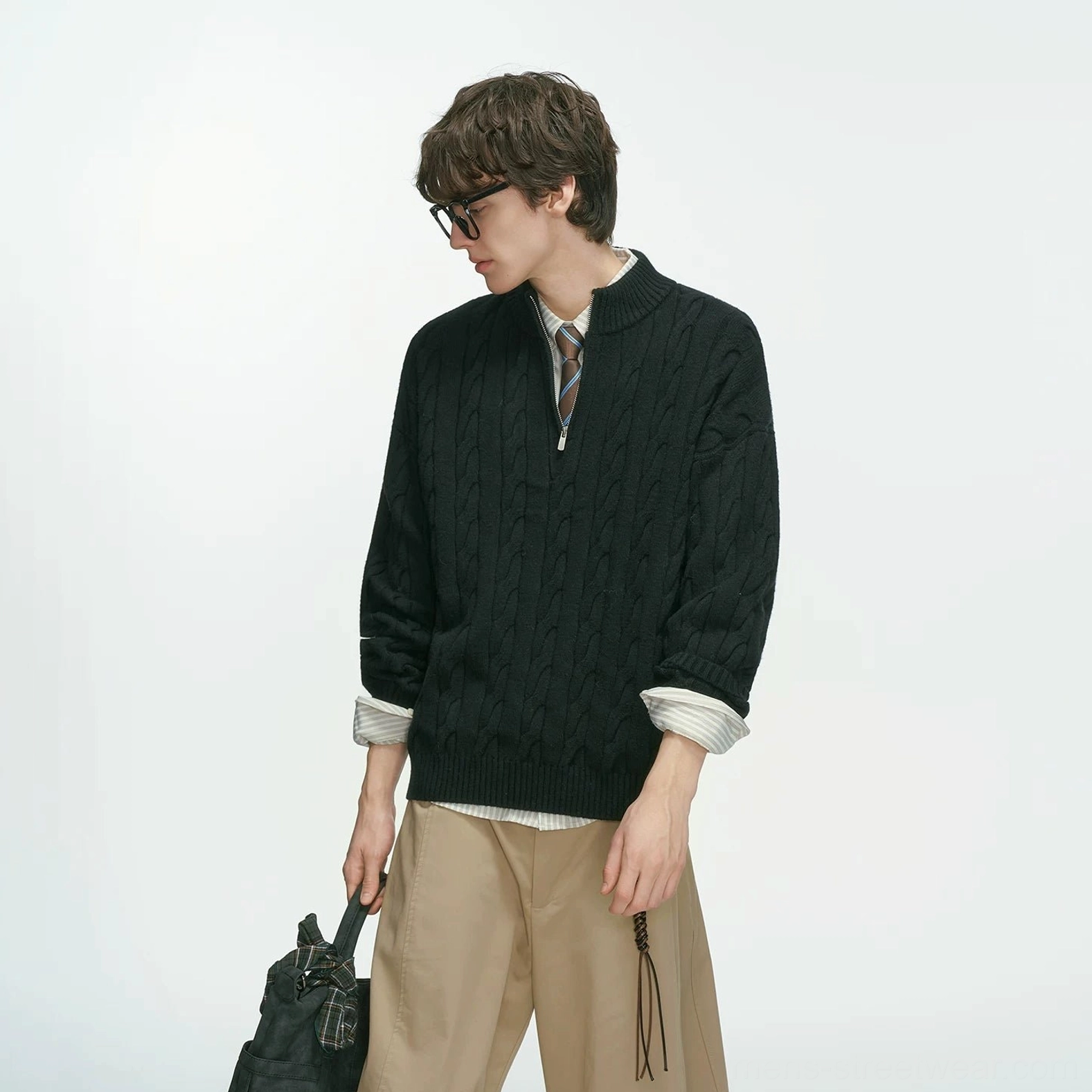 Additional view of the oversized cable knit half-zip sweater for men