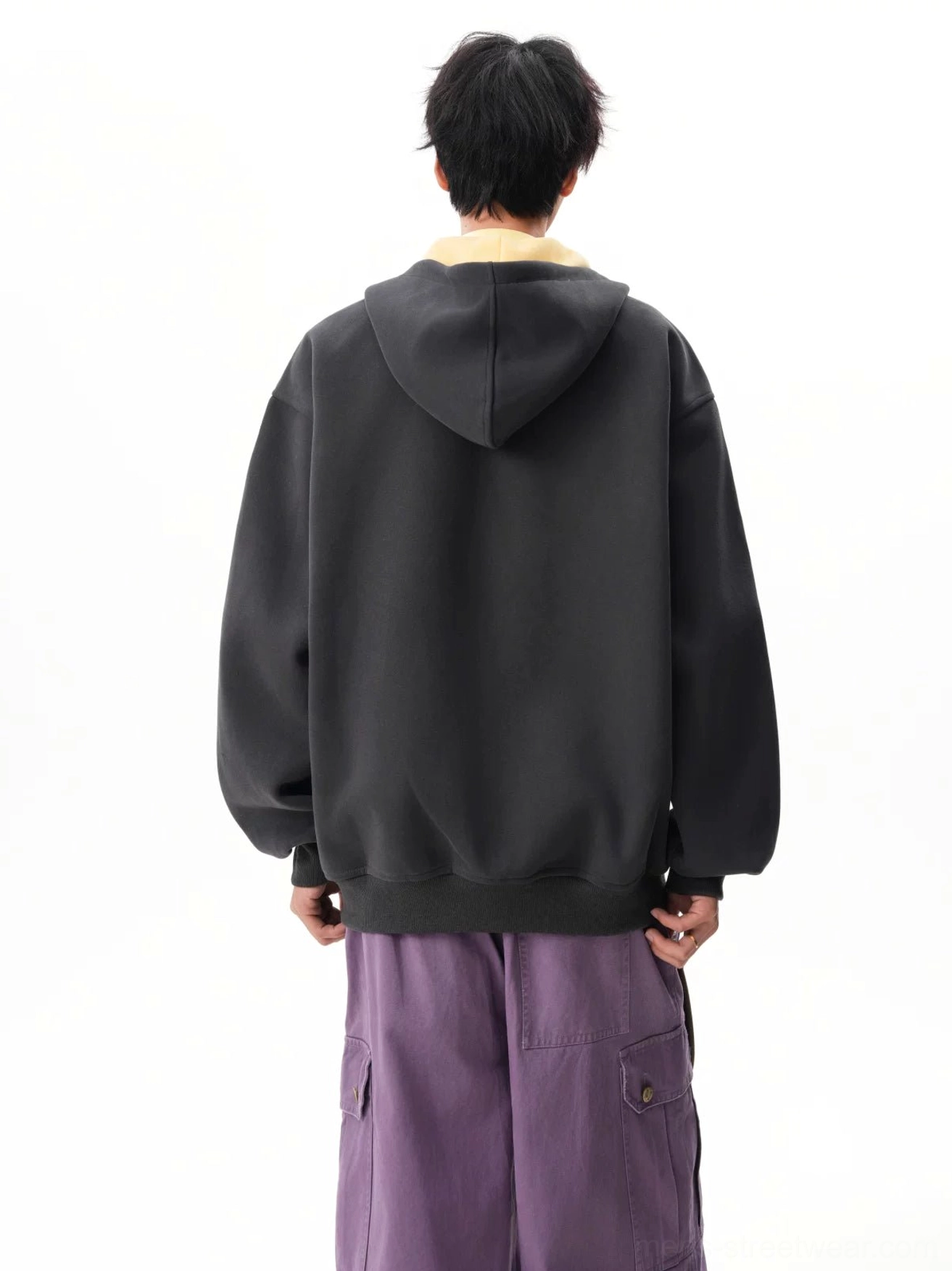Oversized contrast fleece zip-up hoodie product detail for Korean streetwear layering and casual city outfits