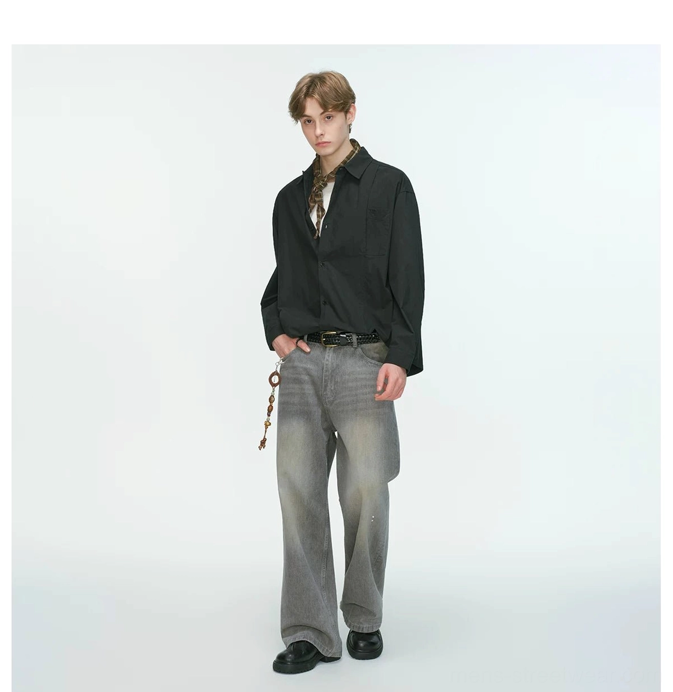 Oversized relaxed cotton poplin shirt designed for Seoul-inspired layering and everyday streetwear outfits