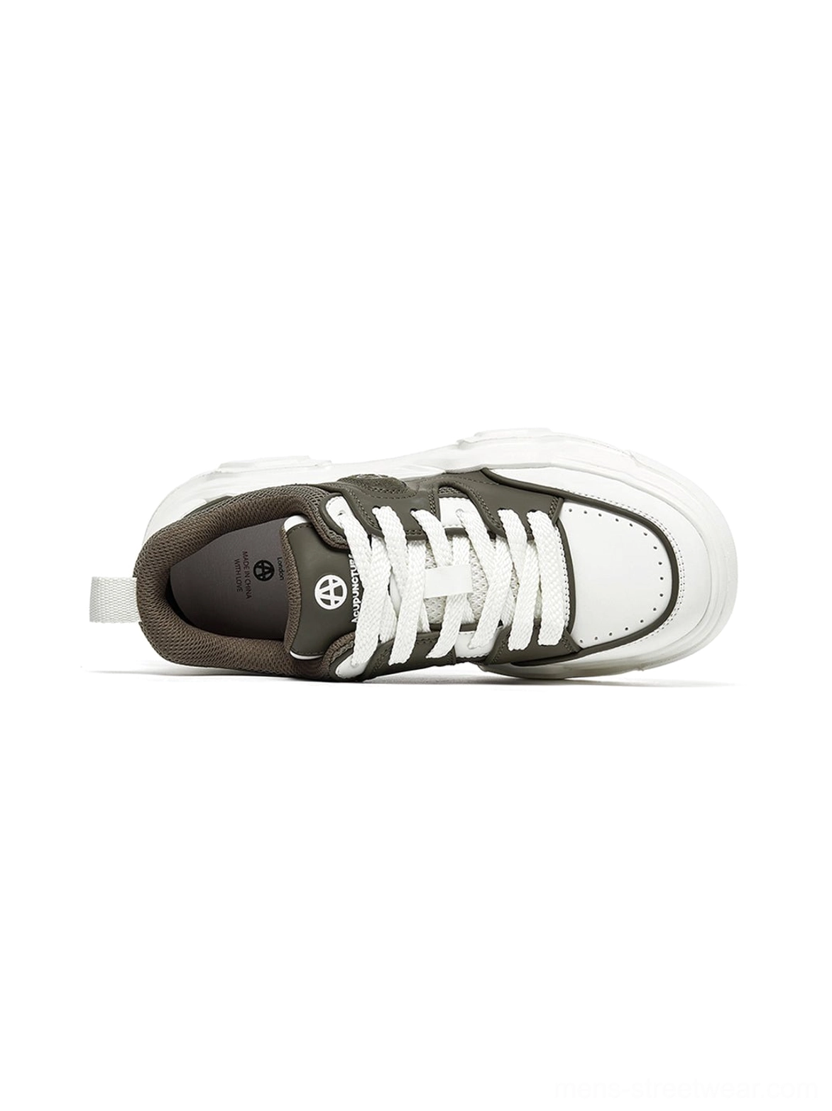 Platform sneaker sizing reference flat lay with measurement indicators scale reference for accurate fit determination online shopping assistance