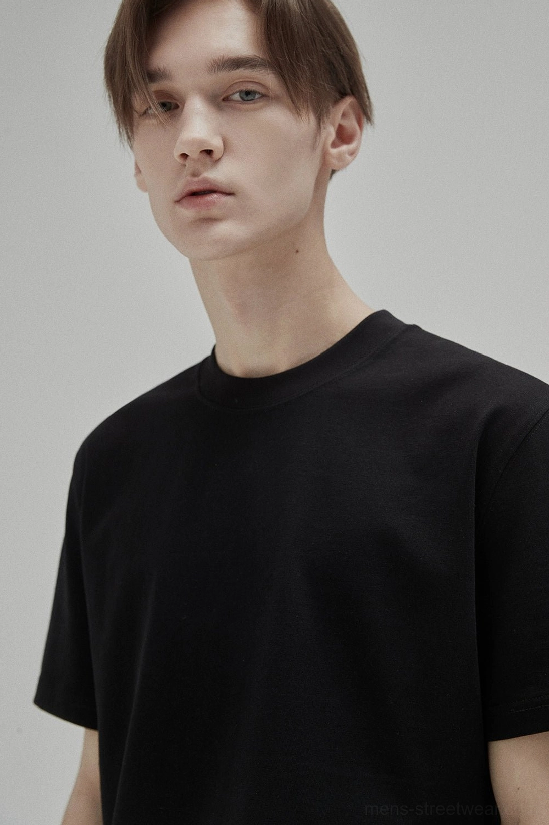 Refined everyday GIZA cotton tee suitable for Korean style casual outfits and clean streetwear