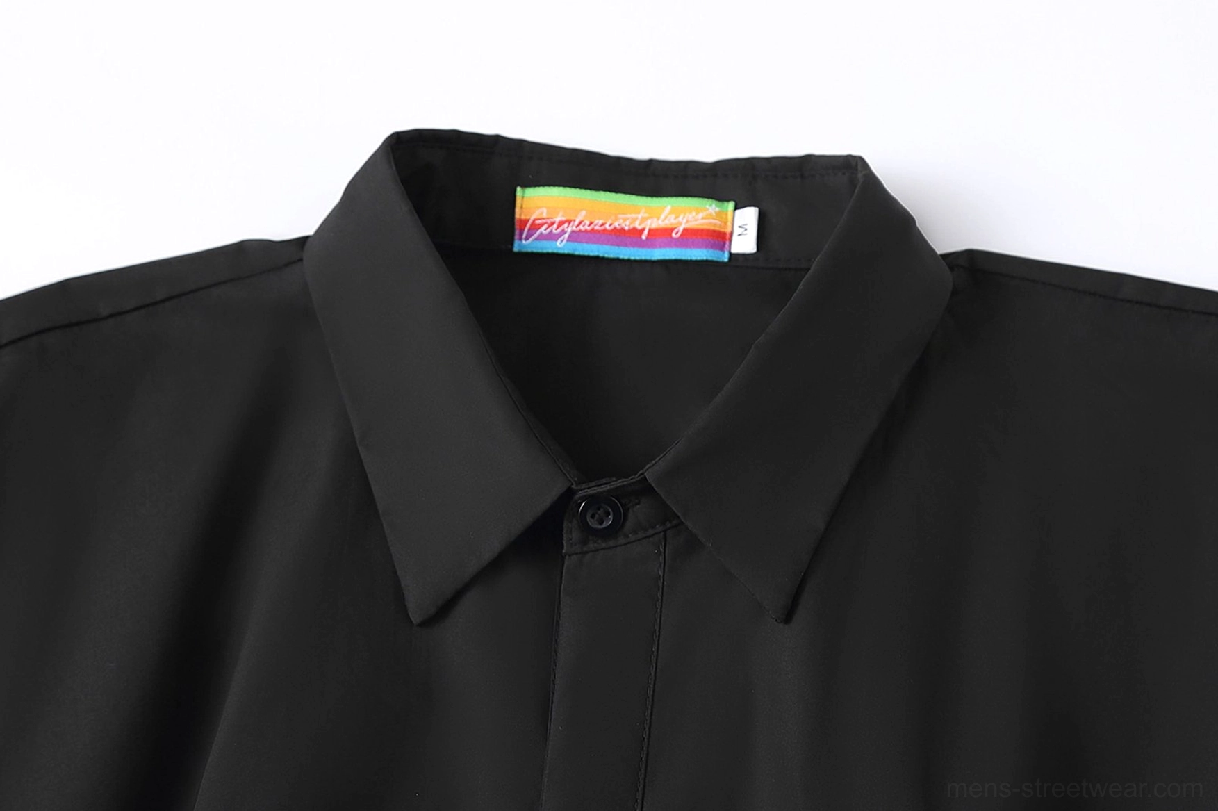 Relaxed cropped cotton poplin button-up shirt with wide sleeves for modern East Asian streetwear outfits