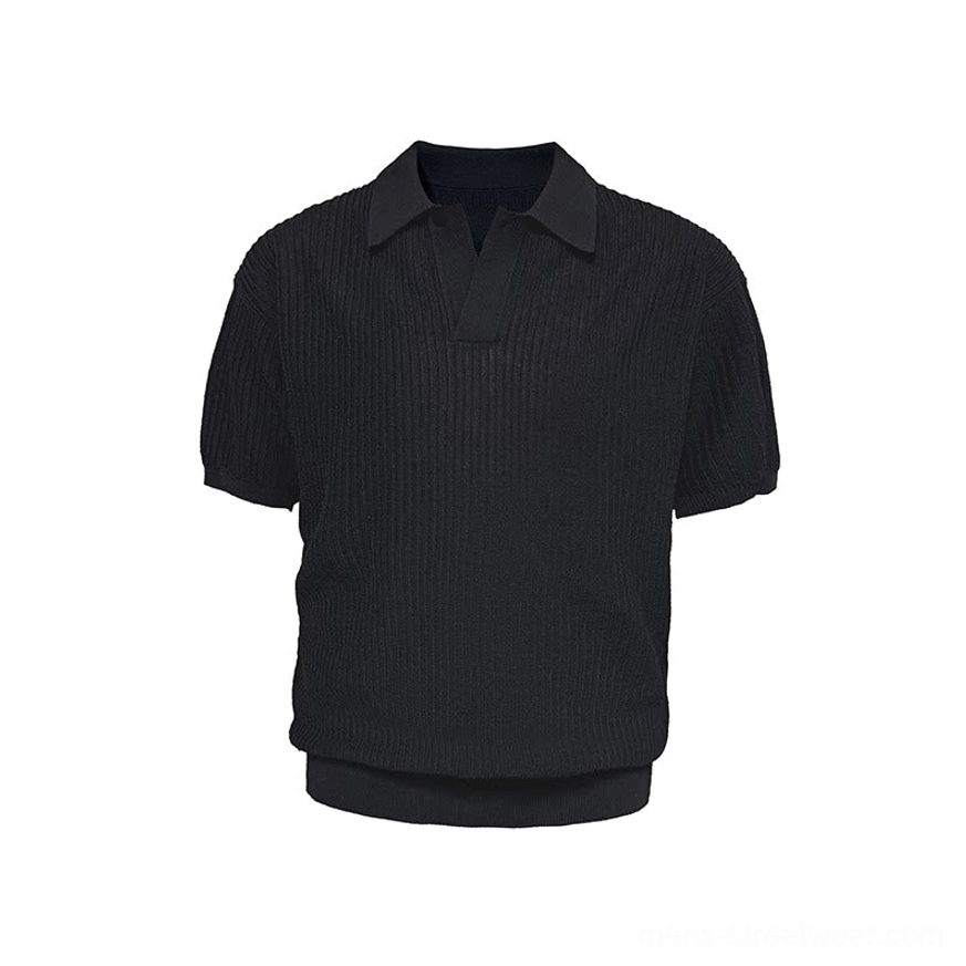 Relaxed men's textured ribbed polo shirt with open collar and versatile styling for wide-leg trousers and denim