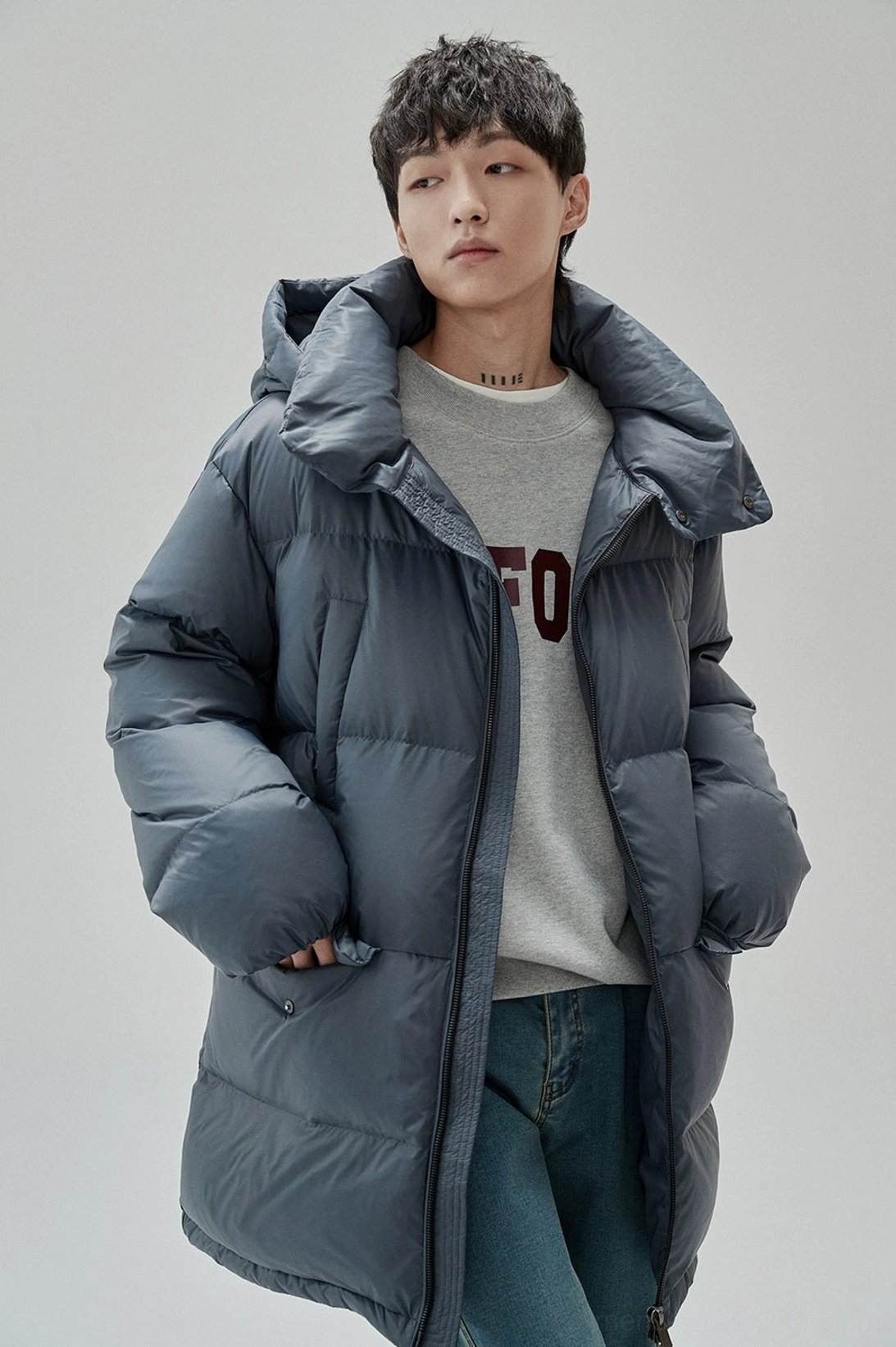 Retro UNIFORM graphic crewneck sweatshirt product image in relaxed streetwear style