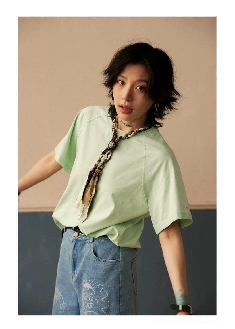 Versatile solid-color cotton raglan T-shirt suitable for wide-leg pants, cargo bottoms, and layered streetwear