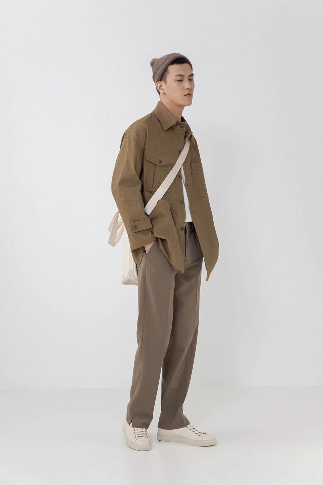 Full body model split hem straight pants relaxed streetwear styling urban fashion