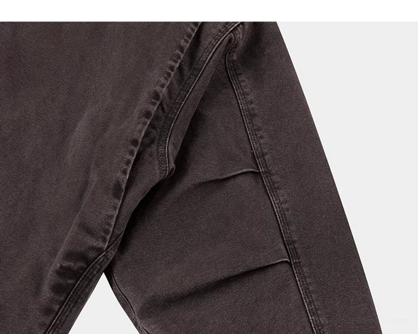 Two-tone quilted jacket for everyday streetwear outfits with practical pockets, metal zipper, and soft insulated lining