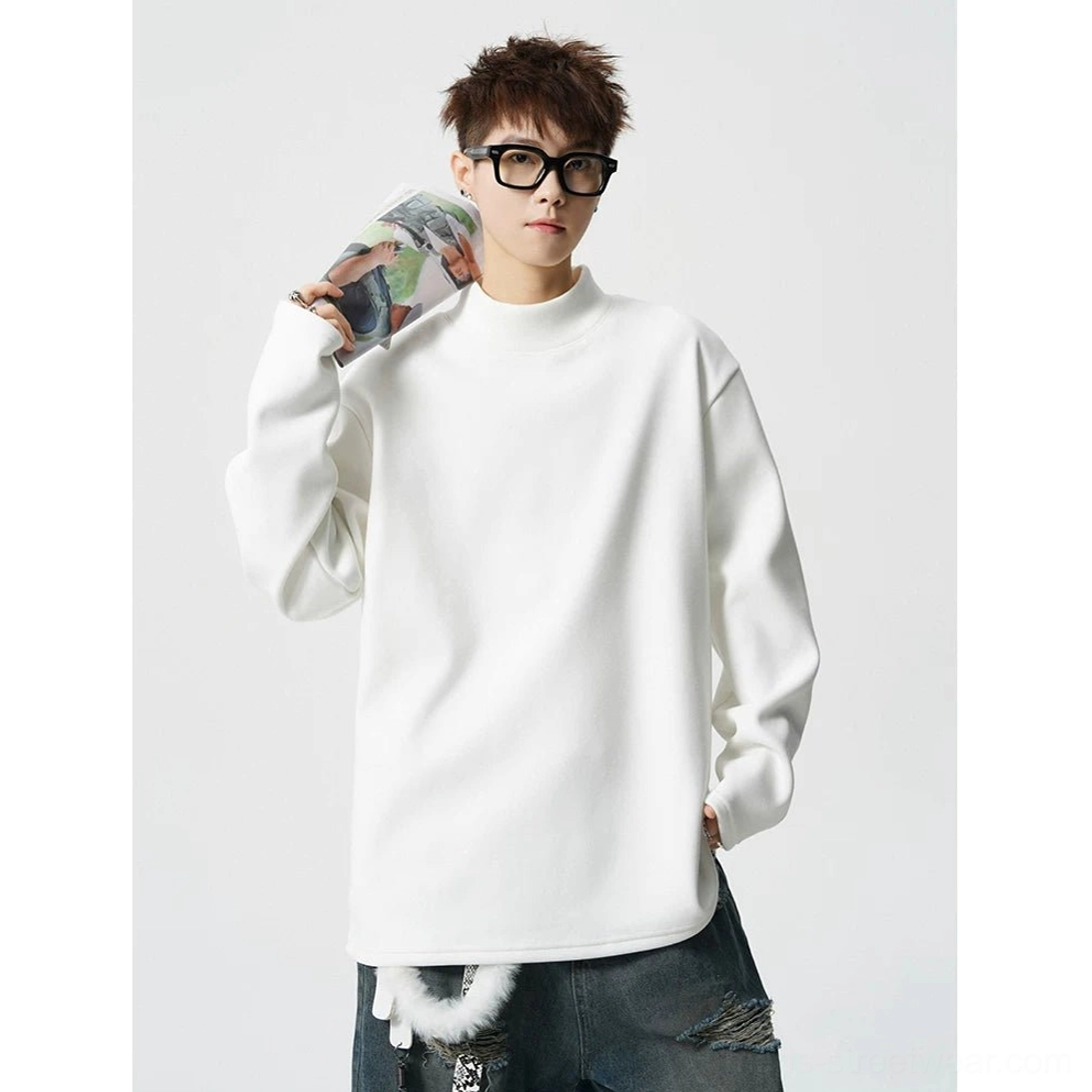 Unbranded mock neck fleece pullover with clean surface, long sleeves, and versatile streetwear styling
