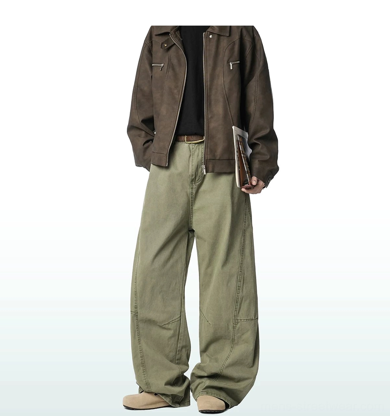 Utility-inspired wide-leg cargo trousers with clean panel seams and a relaxed cotton construction, suitable for contemporary Asian streetwear outfits