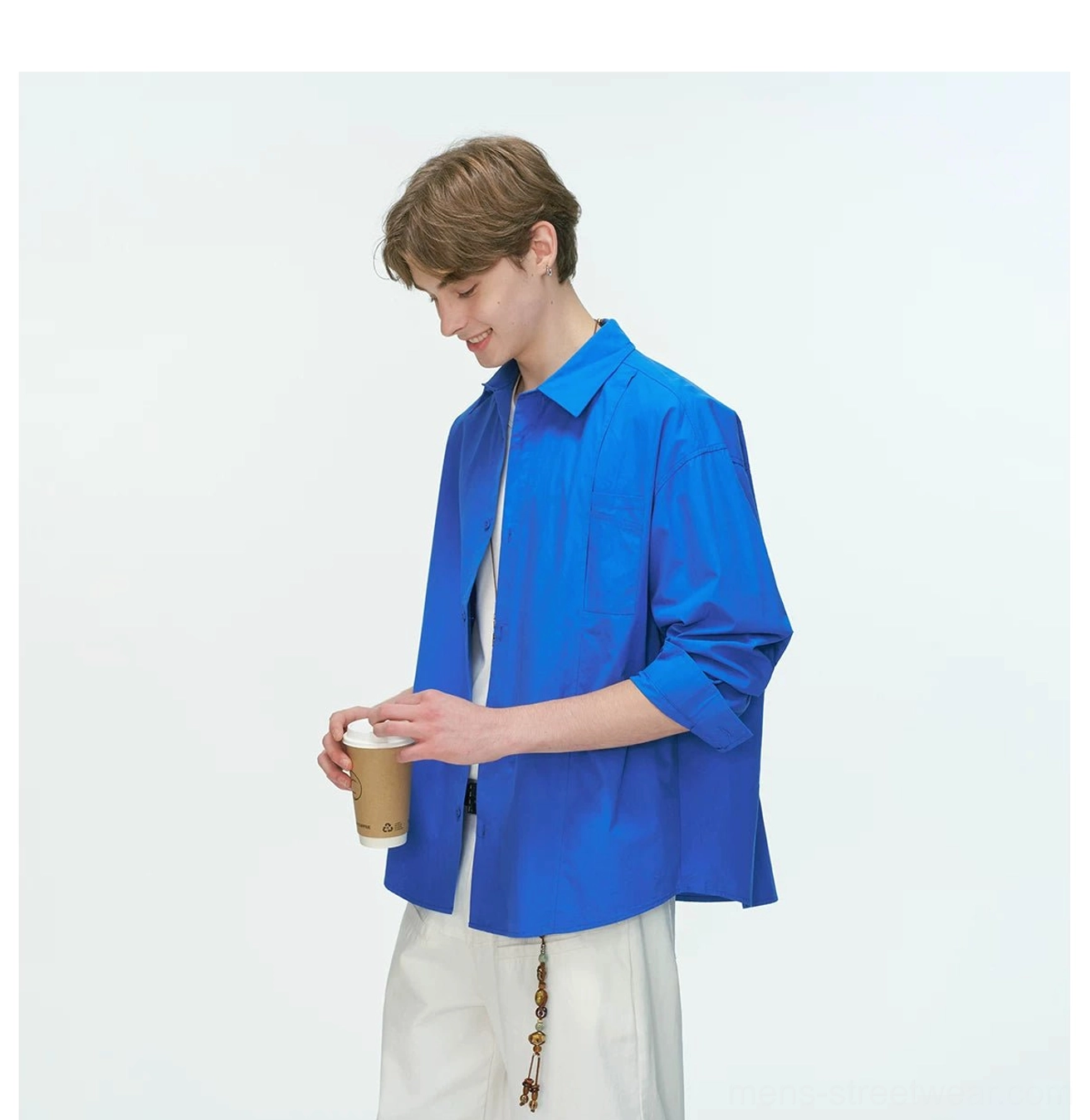 Versatile relaxed poplin shirt for wide-leg denim cargo trousers jackets and layered Seoul streetwear looks