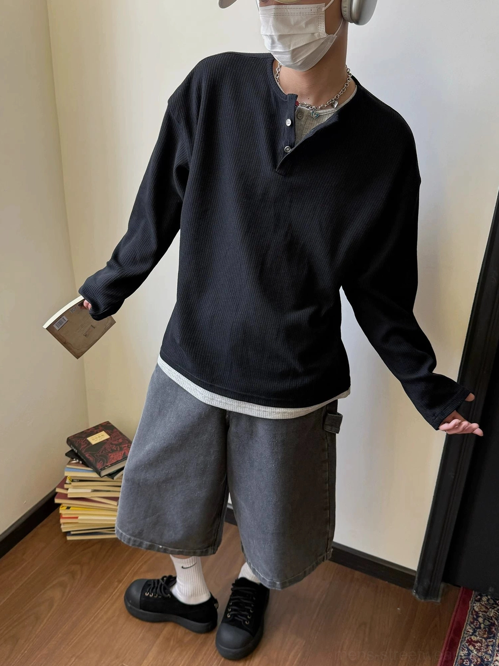 Casual waffle knit Henley shirt with contrast inner placket and relaxed oversized streetwear silhouette