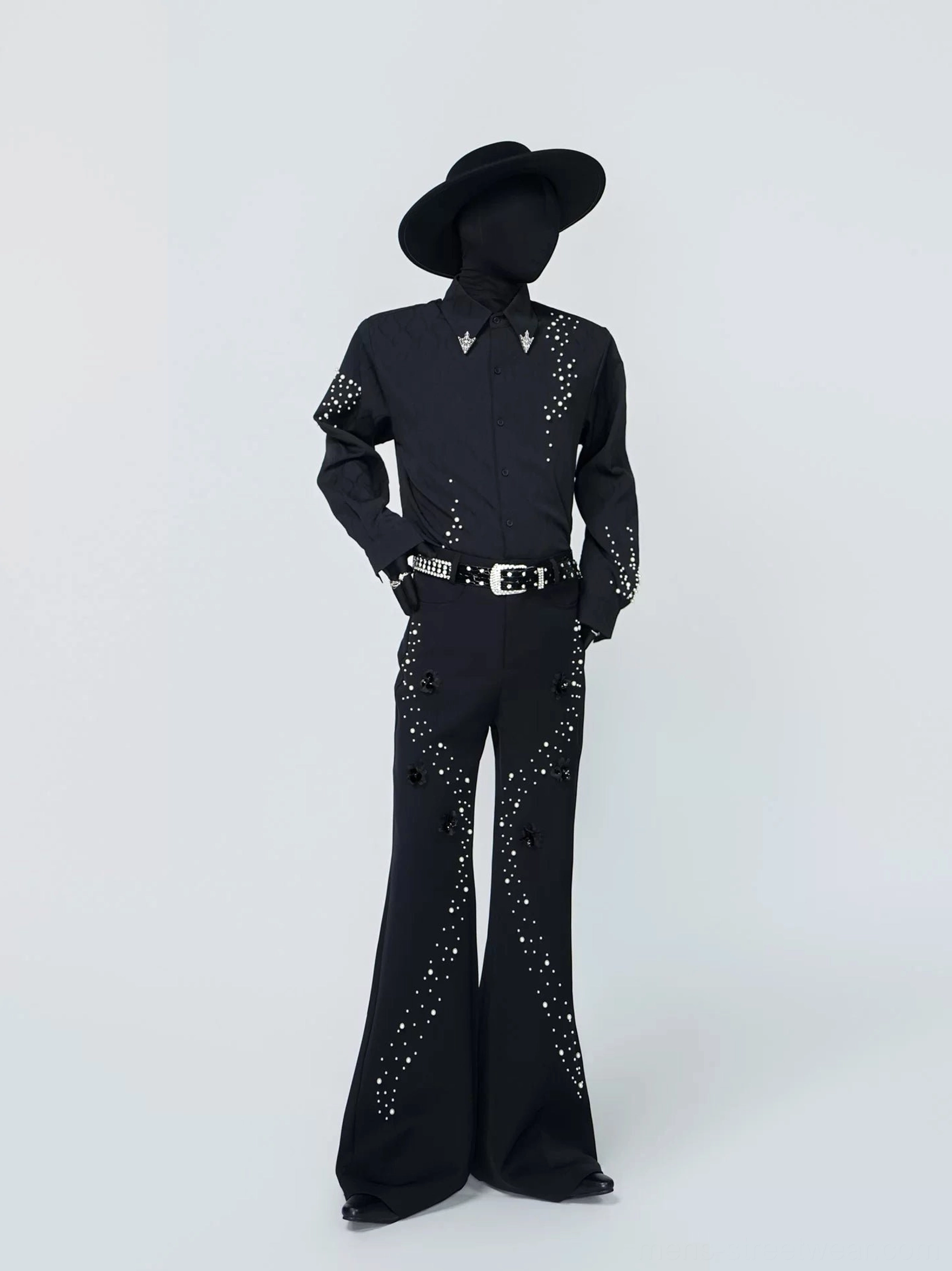 Full coordinated western gothic outfit featuring black embellished flare trousers, matching pearl star motifs, floral appliques, shirt, and wide-brimmed hat