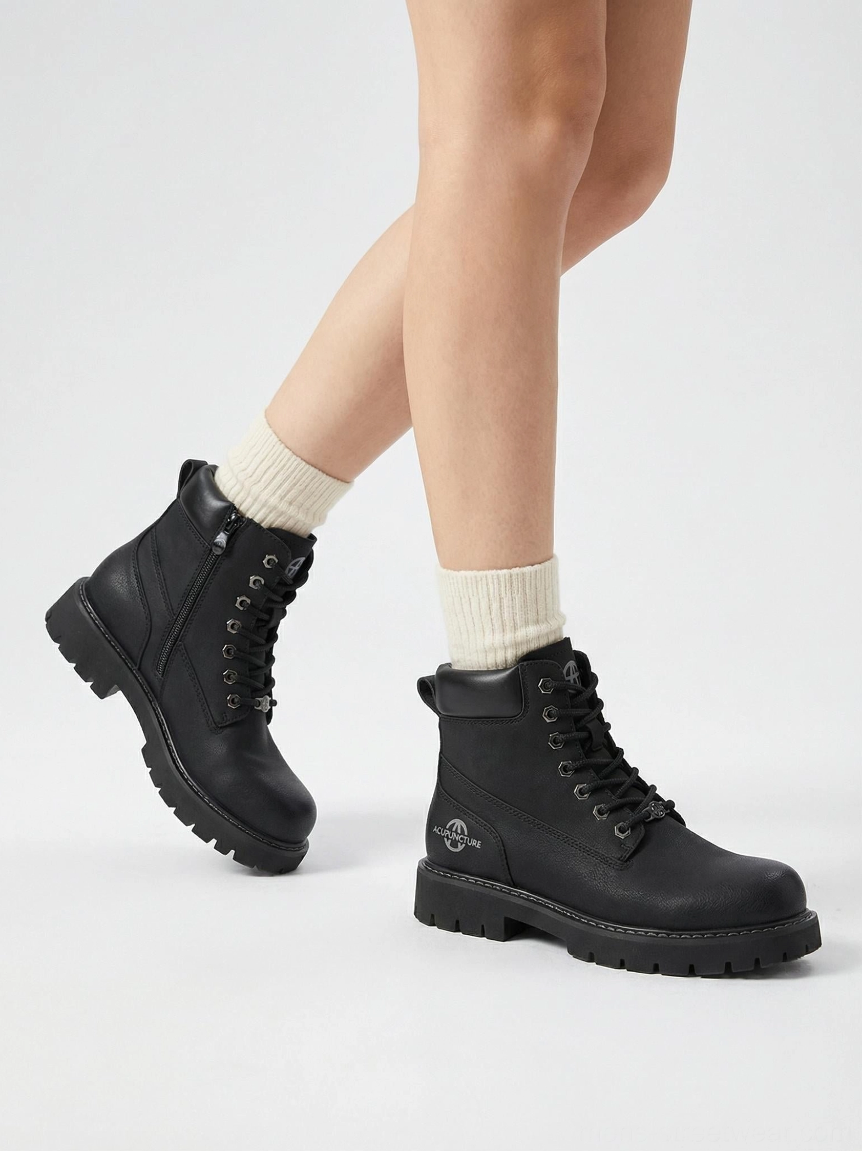 Wheat yellow work ankle boots suitable for cargo pants, wide-leg trousers, denim, and layered streetwear